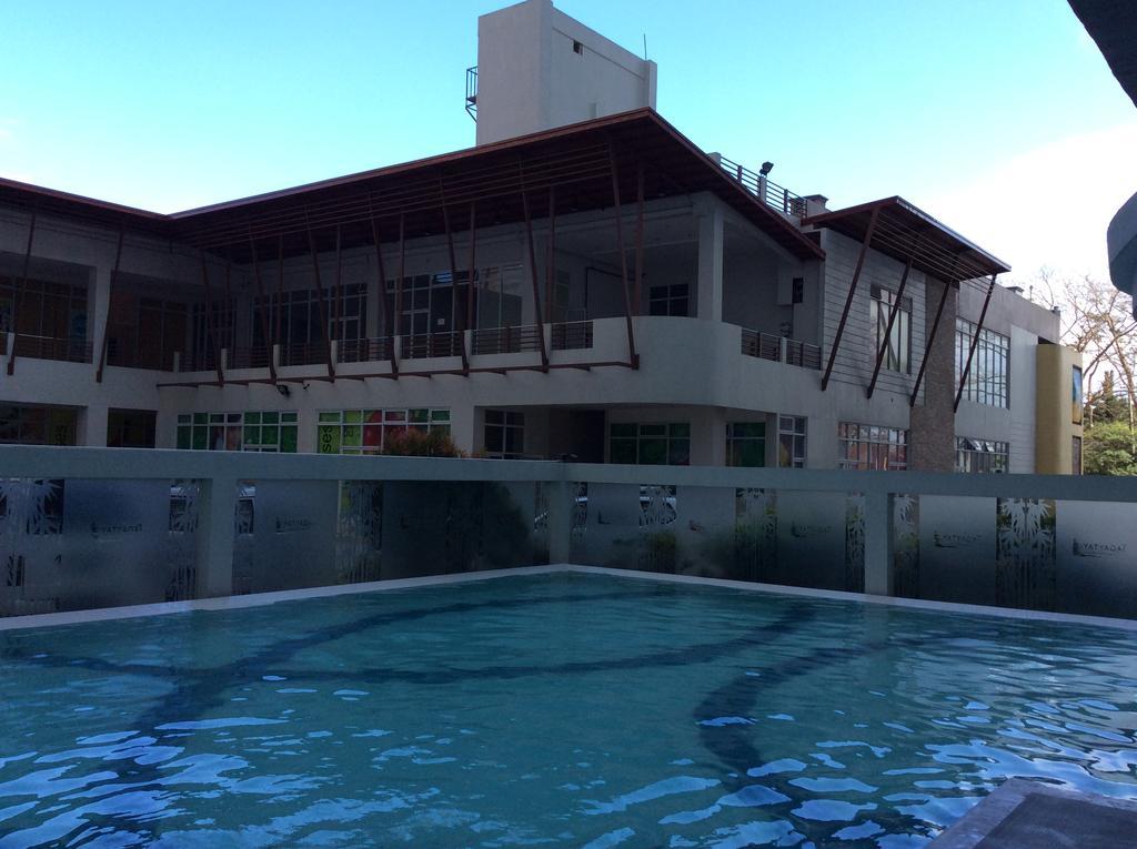 Mary'S Crib Cityland Prime Tagaytay With Free Wifi & Swimming Tagaytay City Екстериор снимка